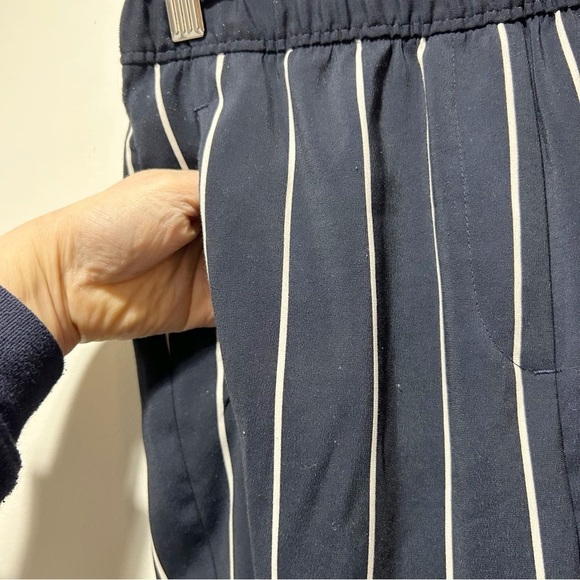 H&M Striped Ankle Trousers Size 6 Stetch Waist Lightweight Flowy Navy Blue White - Picture 5 of 8
